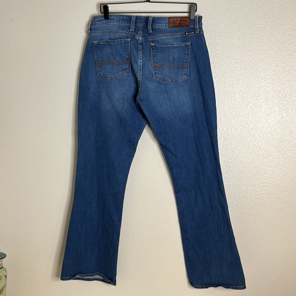 𝅺Lucky Brand jeans, Sofia boot, size 14/32, in good condition - Picture 2 of 5